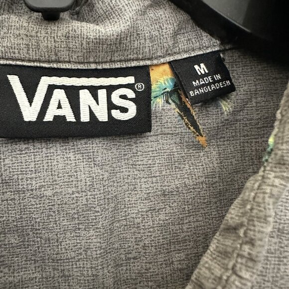VANS Shirt Mens M Grey AOP Parrots Short Sleeve Button Up Pocket Skate Adult - Picture 2 of 7